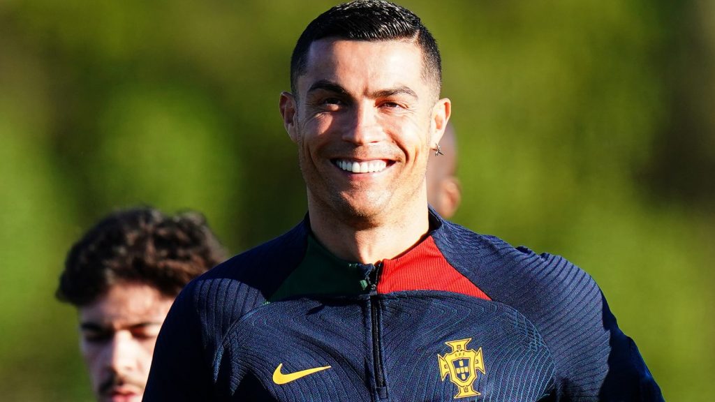 Ronaldo là cầu thủ nước nào?